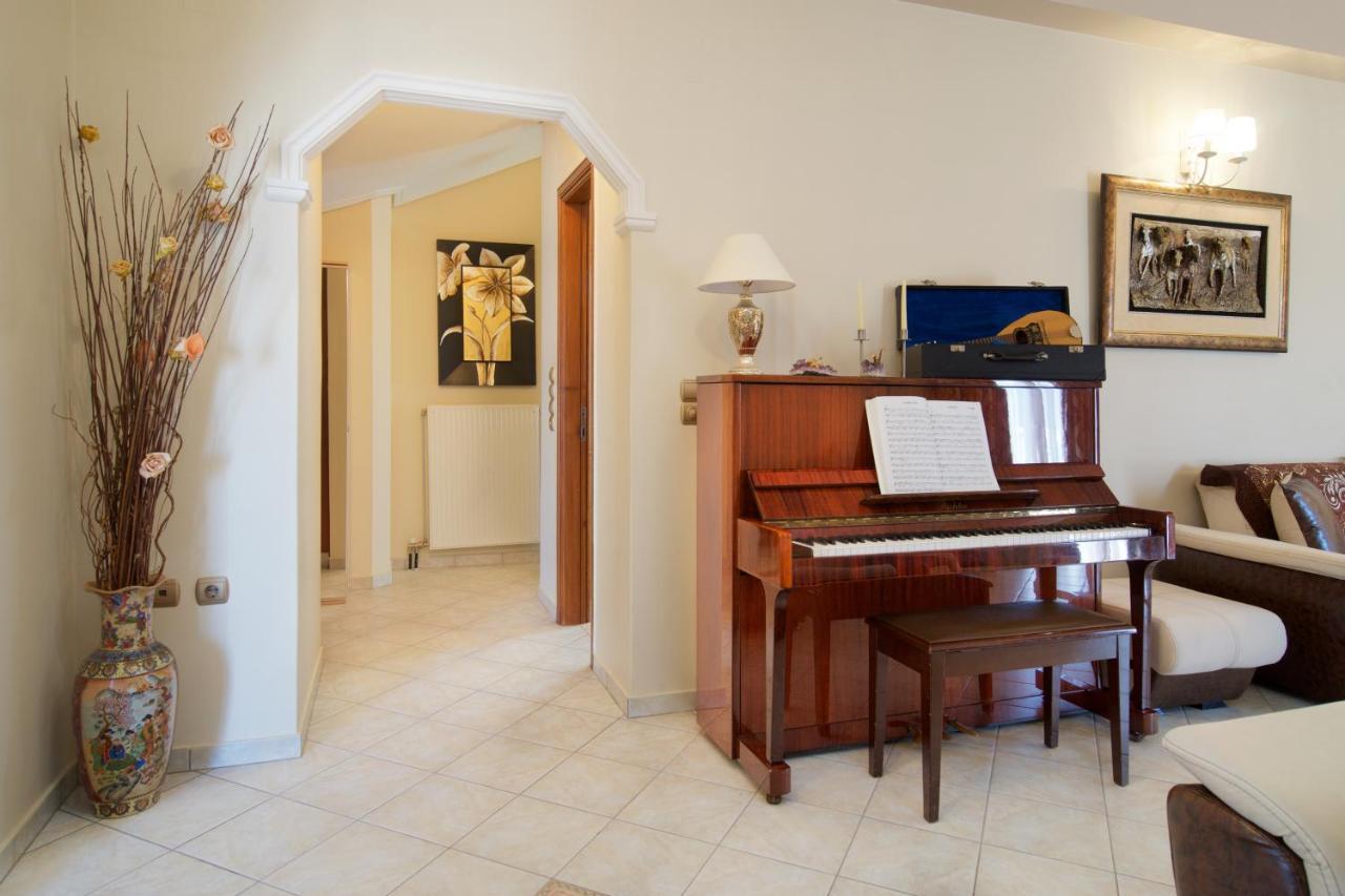 Madalena'S Apartment Razata Экстерьер фото